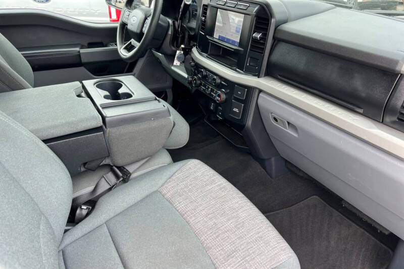 2024 Ford F-350 Super Duty XLT