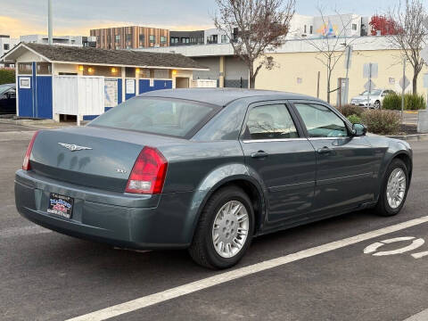 2005 Chrysler 300