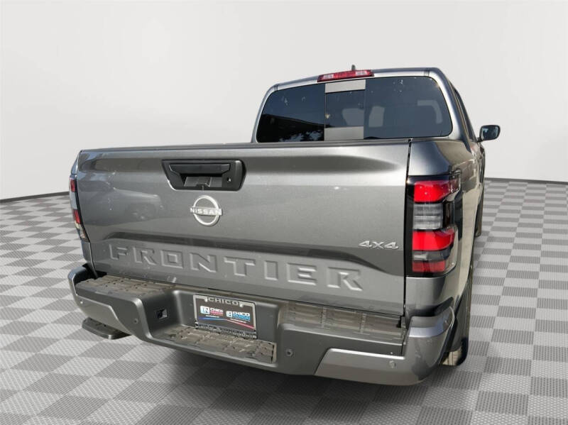 2025 Nissan Frontier SV