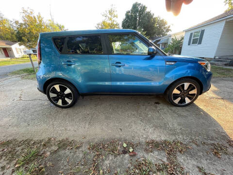 2016 Kia Soul +