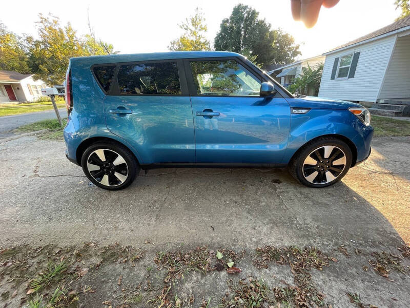 2016 Kia Soul +