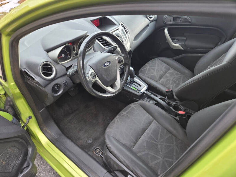 2011 Ford Fiesta SES