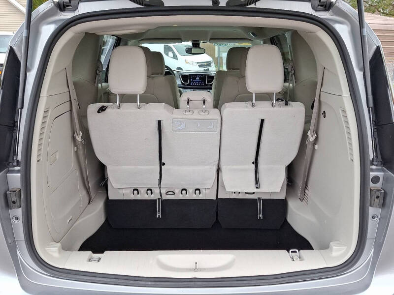 2017 Chrysler Pacifica Hybrid Touring Plus