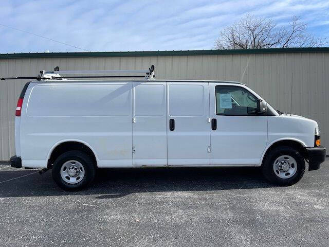 2022 Chevrolet Express 2500
