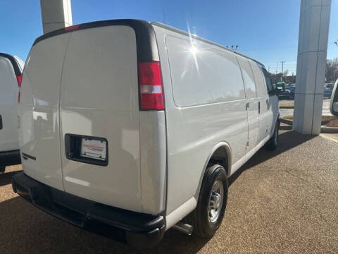 2025 Chevrolet Express 2500