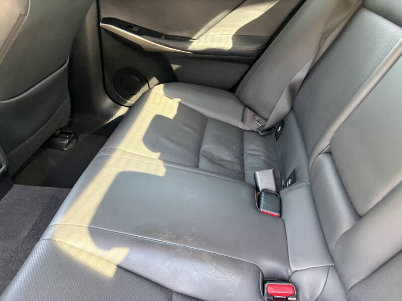 2016 Lexus IS 200t