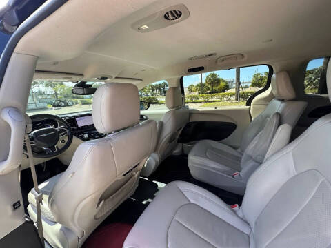 2021 Chrysler Pacifica Hybrid Touring L