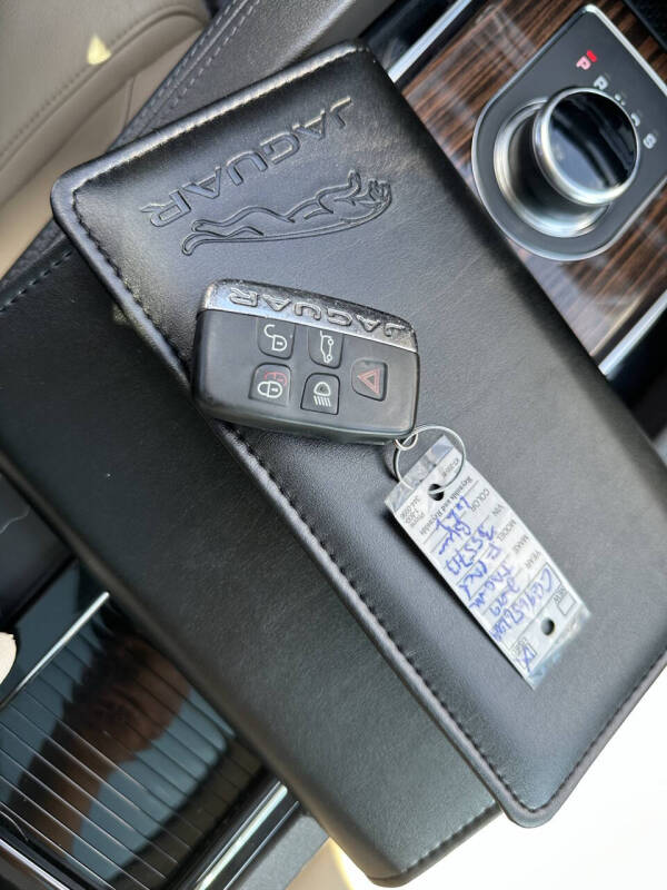 2019 Jaguar F-PACE 25t Prestige