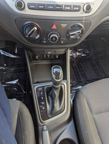 2020 Hyundai Accent SE