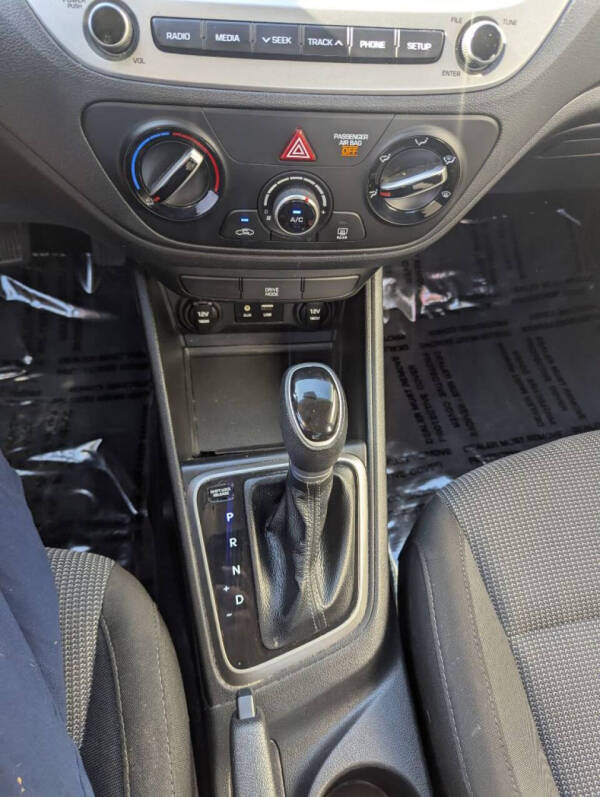2020 Hyundai Accent SE