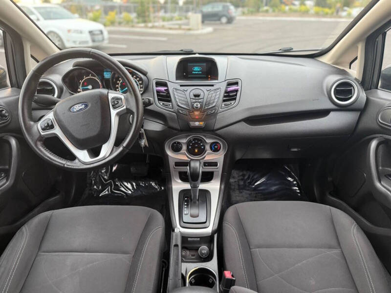 2015 Ford Fiesta SE