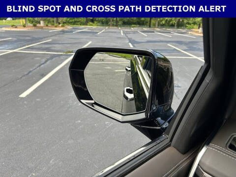 2025 GMC Yukon Elevation