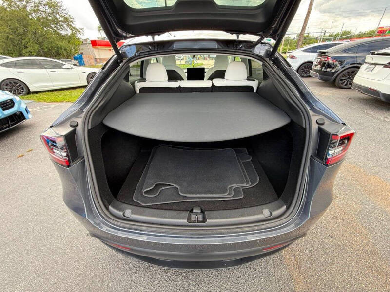 2023 Tesla Model Y Performance