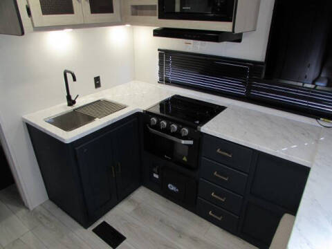 2025 Forest River AVENGER 25