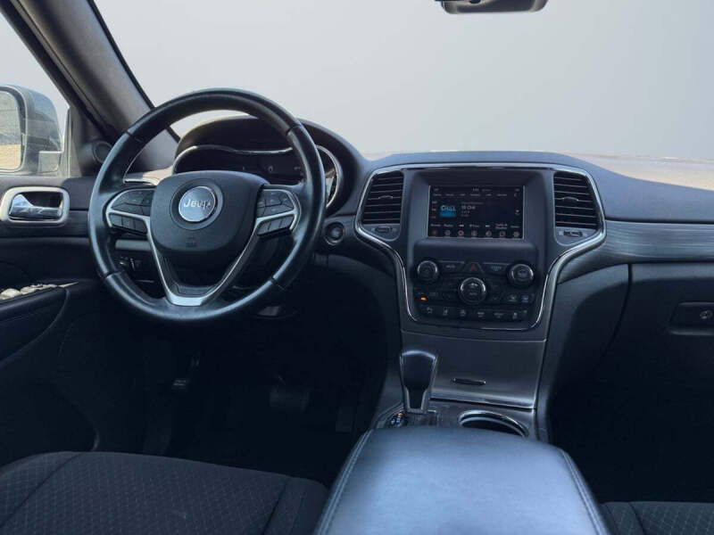 2021 Jeep Grand Cherokee Laredo E