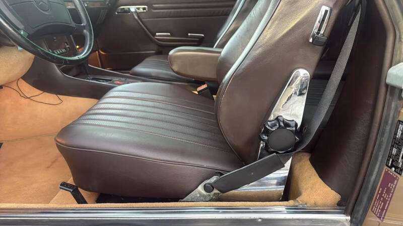 1986 Mercedes-Benz 560-Class 560 SL