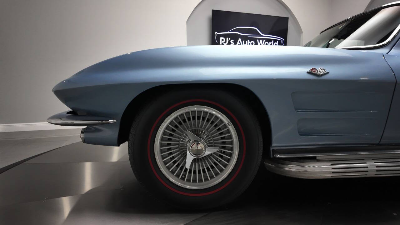 1964 Chevrolet Corvette 16