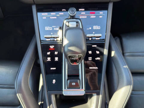 2022 Porsche Cayenne Platinum Edition