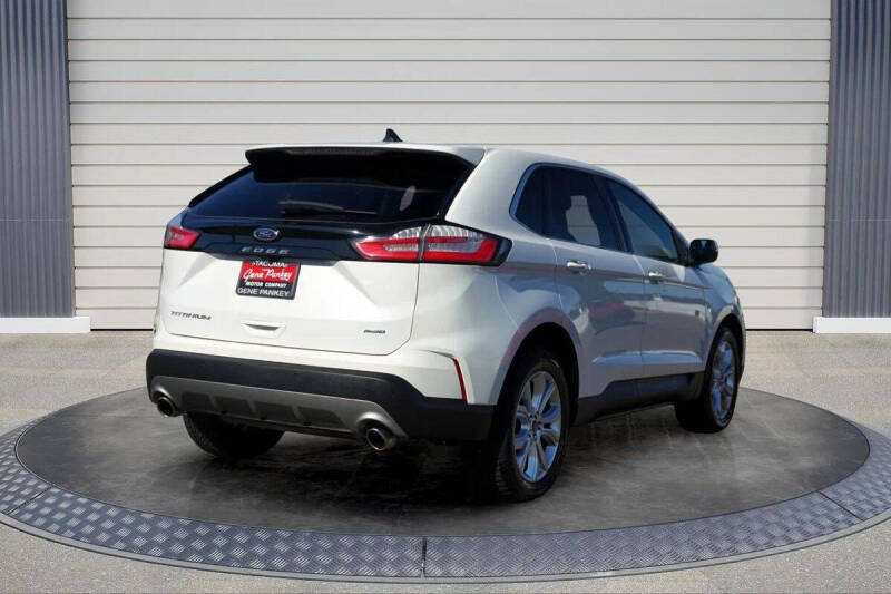 2022 Ford Edge Titanium