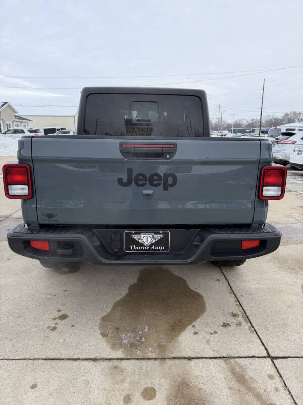 2024 Jeep Gladiator Sport S