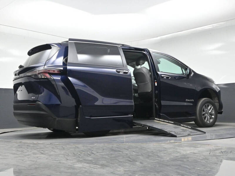 2026 Toyota Sienna XLE 7-Passenger