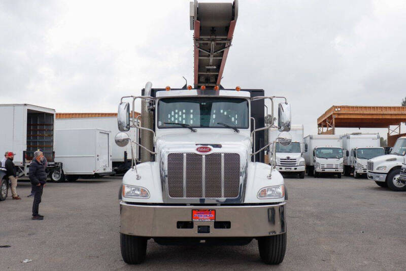 2020 Peterbilt 348