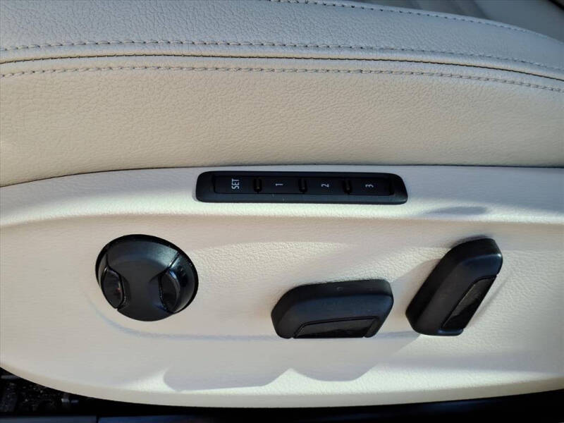 2018 Volkswagen Passat 2.0T SEL Premium