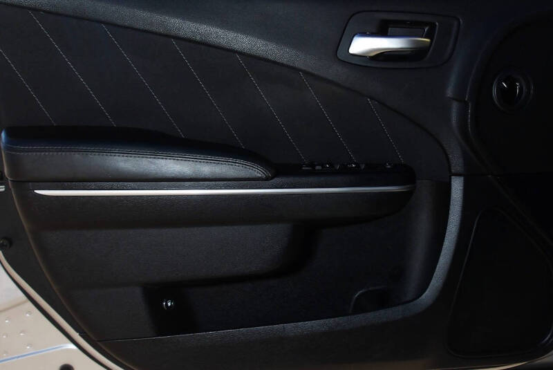 2015 Dodge Charger SXT