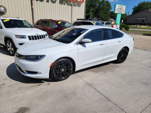 2015 Chrysler 200 for sale at De Anda Auto Sales in Storm Lake IA