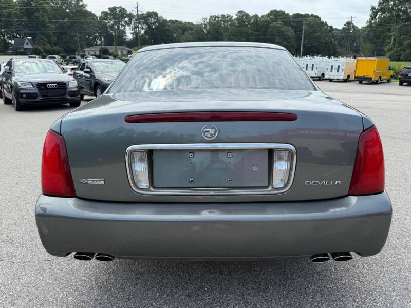 2004 Cadillac DeVille