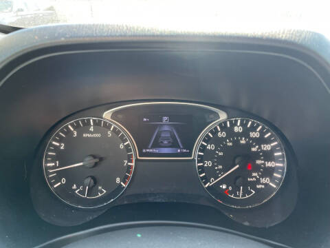 2017 Nissan Pathfinder SV