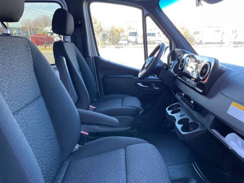 2023 Mercedes-Benz Sprinter 2500