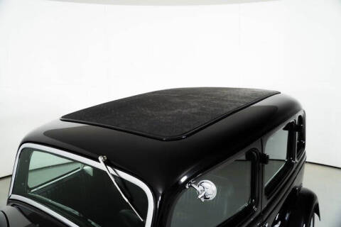 1933 Ford Super Deluxe