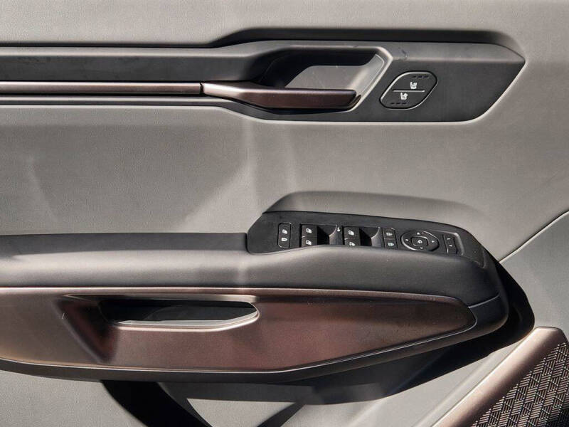 2026 Kia EV9 Light Long Range