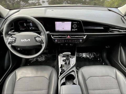 2023 Kia Niro EX