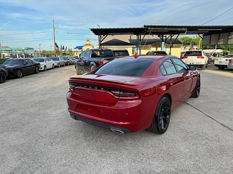 2016 Dodge Charger SXT