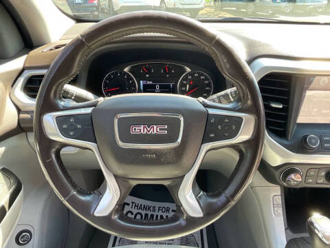 2017 GMC Acadia SLT-1
