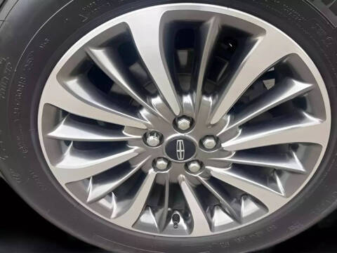 2019 Lincoln Nautilus Select