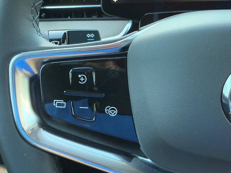 2025 Volvo EX90 Twin Performance Plus 7P