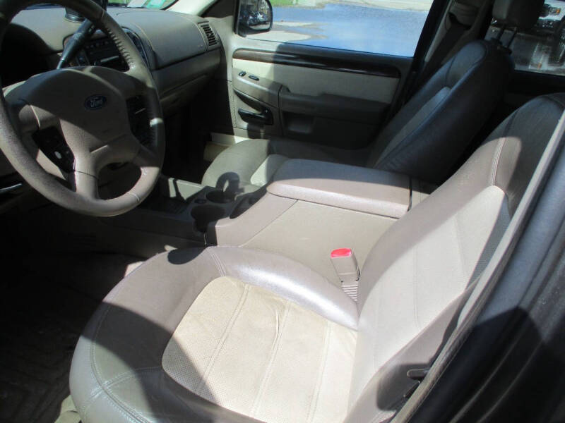 2005 Ford Explorer Eddie Bauer