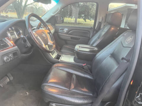 2012 Cadillac Escalade Platinum Edition