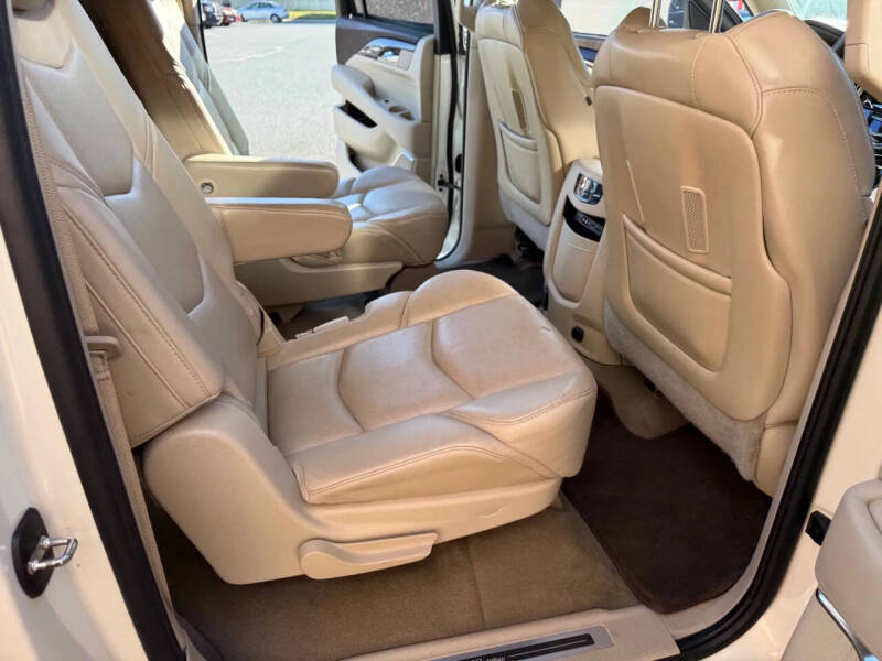 2015 Cadillac Escalade ESV Luxury