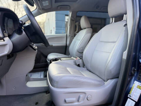 2020 Toyota Sienna XLE 7-Passenger