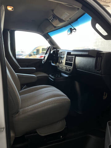 2017 Chevrolet Express LS 2500