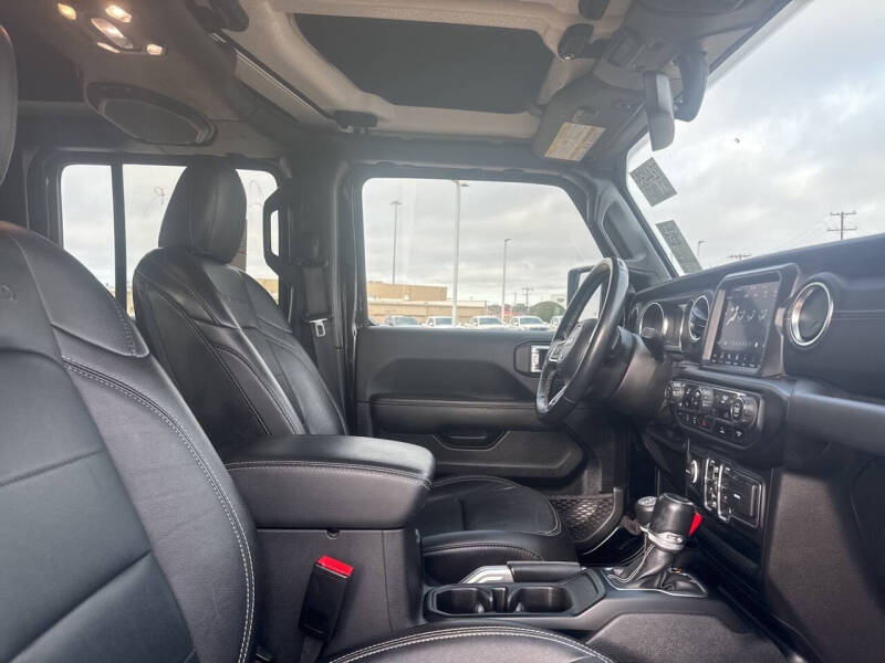 2022 Jeep Gladiator Overland