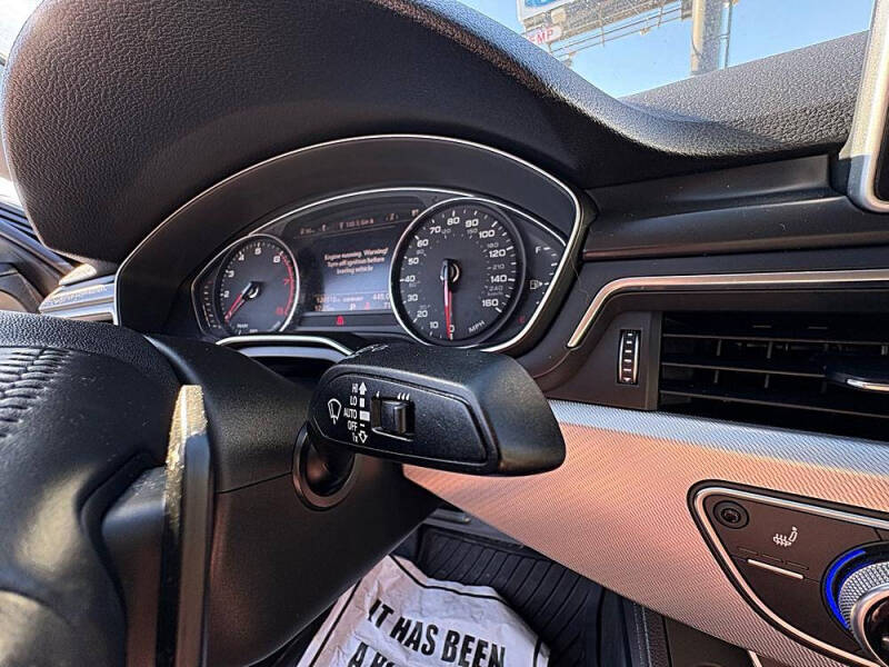 2017 Audi A4 2.0T quattro Premium