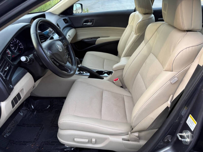 2013 Acura ILX 2.0L w/Tech
