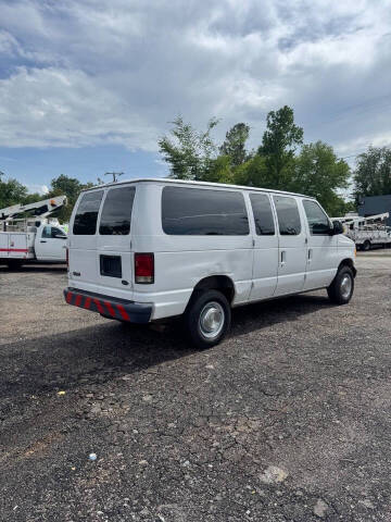 2004 Ford E-Series