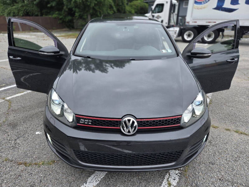 2014 Volkswagen GTI Wolfsburg Edition PZEV