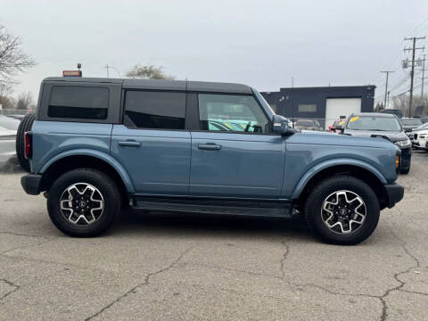 2025 Ford Bronco Outer Banks